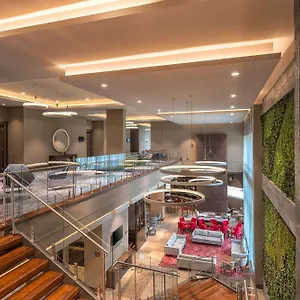 Hilton Garden Airport Hotel